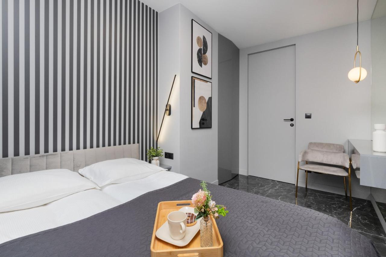 Luxurious Apartment With Two Bedrooms And Parking In Gdynia By Noclegi Renters Buitenkant foto